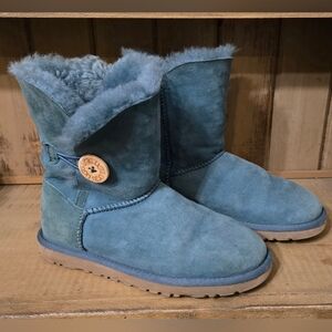 Ugg Bailey Button Blue Suede Boots Size 5